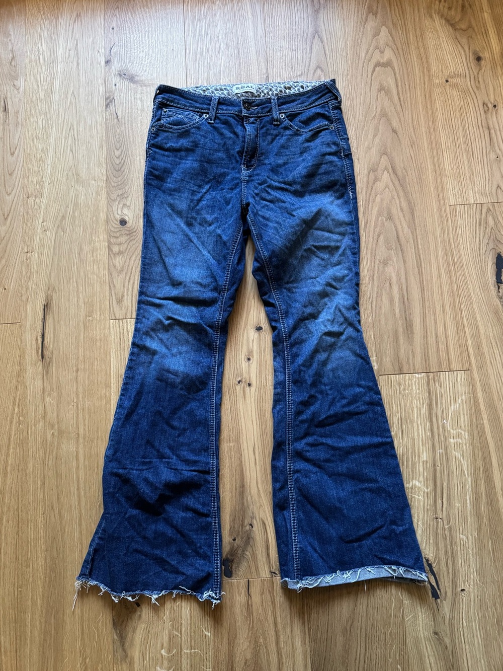 ARIAT Dark Blue Flared Women’s Jeans
